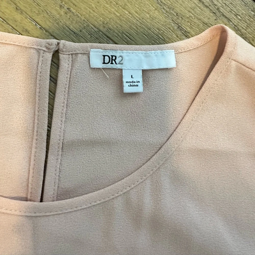 Neutral Shell - Picture 2 of 3